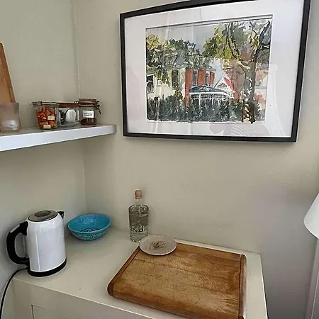 Bed & Breakfast One-twenty-one 4*