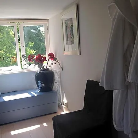 Bed & Breakfast One-twenty-one 4*