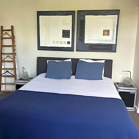 Bed & Breakfast One-twenty-one Naarden