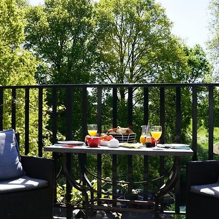 One-twenty-one Naarden