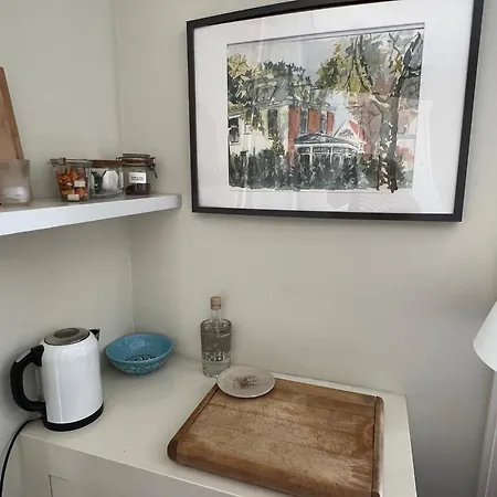 Bed & Breakfast One-twenty-one Naarden