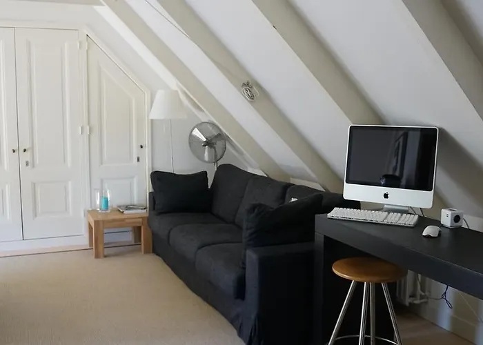 Bed & Breakfast One-twenty-one