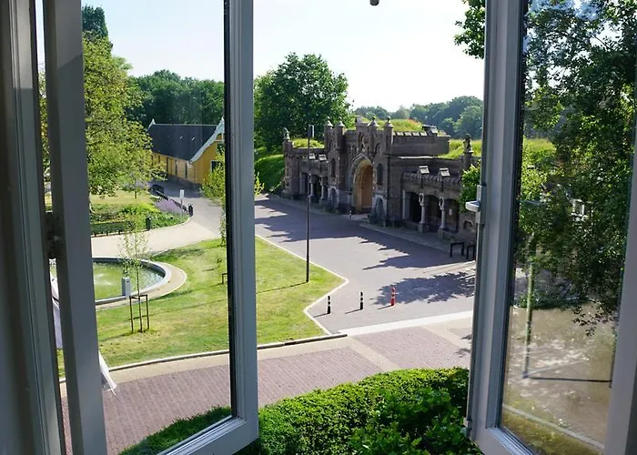 Bed & Breakfast One-twenty-one 4*